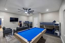 Bismarck Estate Pool, Game Room