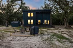 Sunset Lake Haven Cabin - Image 4