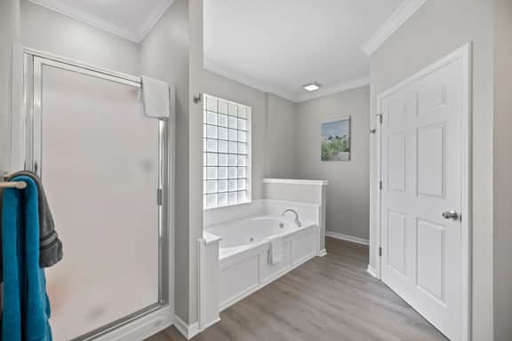 Patrick Estate Screened In Pool, Three Kings