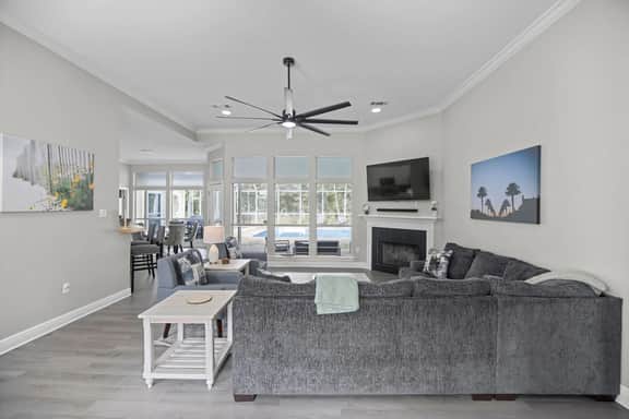 Patrick Estate Screened In Pool, Three Kings