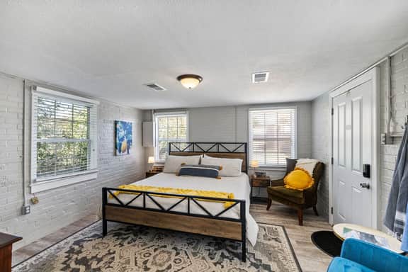 Downtown Cottage with Pool, Hot Tub - Image 2
